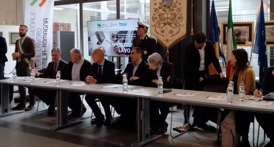 Contrasto al caporalato: a Portomaggiore inaugura lo Sportello del Centro per l’impiego. A CIDAS la mediazione culturale e linguistica